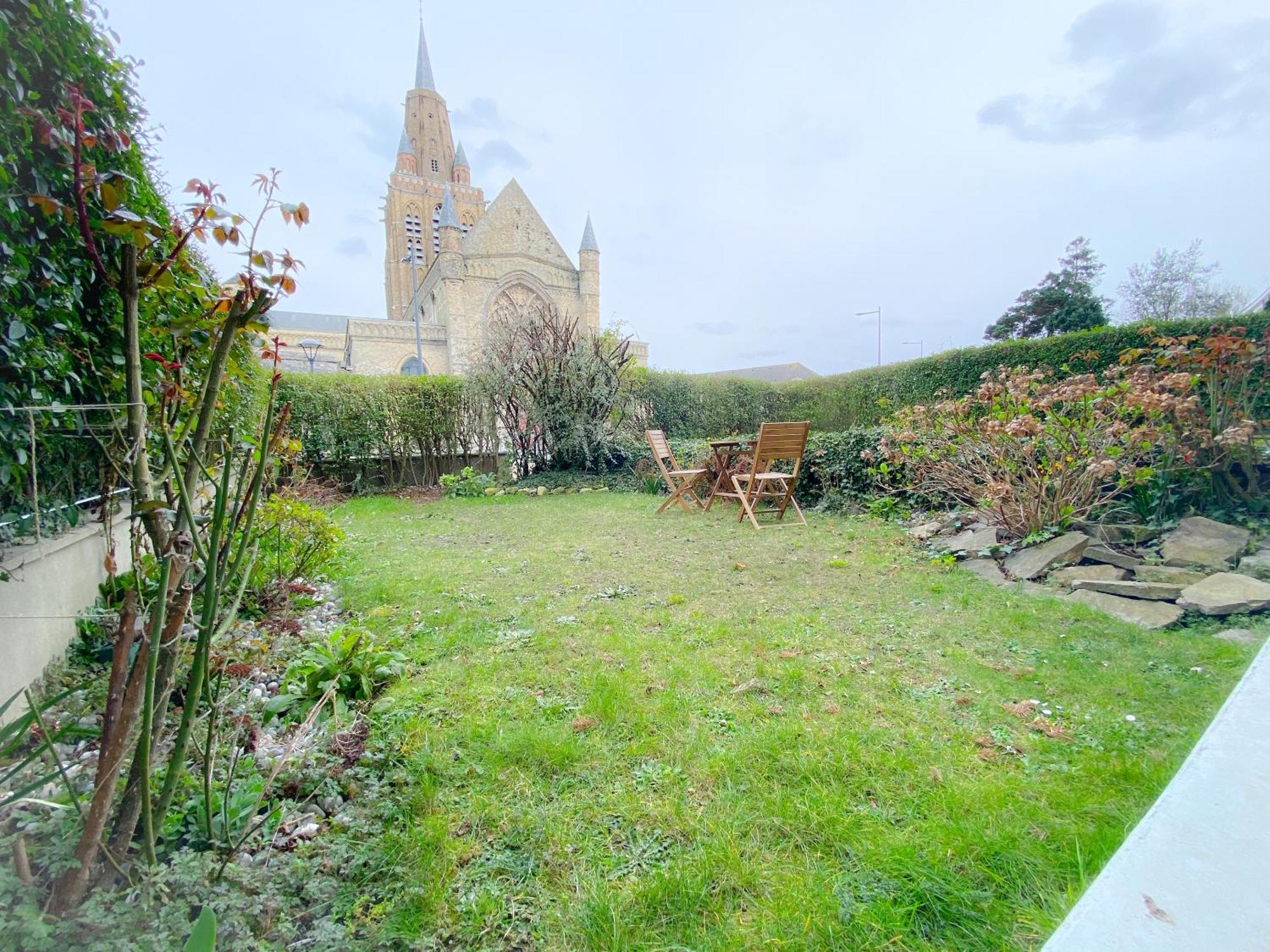 Le Notre Dame Maison Spacieuse Avec Jardin 加来 外观 照片